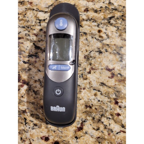 BRAUN Thermoscan 7 Ear Thermometer - Braun's Best Thermometer - Picture 3 of 12